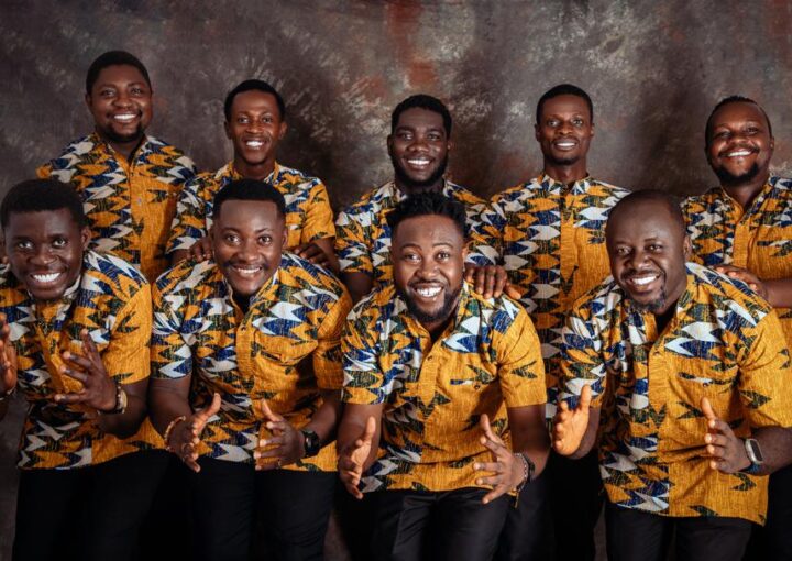 Akoo Show Choir